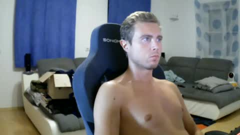 John Pearl online show from August 8, 3:23 pm