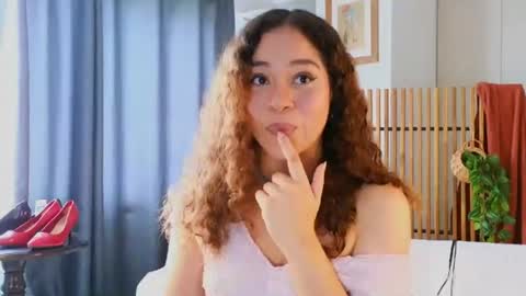 hercyqueen online show from August 6, 3:22 pm