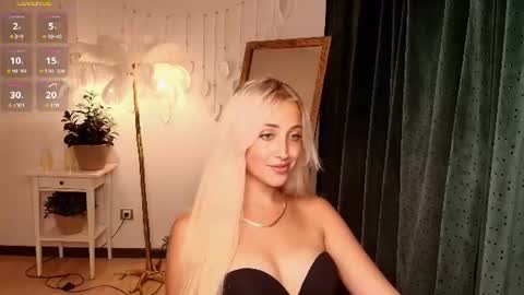 Elise online show from August 4, 8:11 am