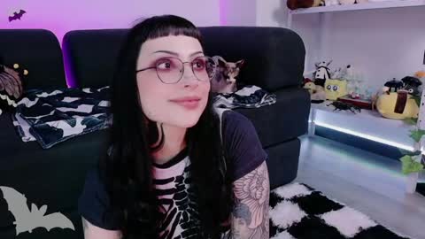baby bat online show from June 5, 3:44 am