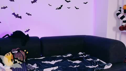 baby bat online show from June 9, 1:34 am