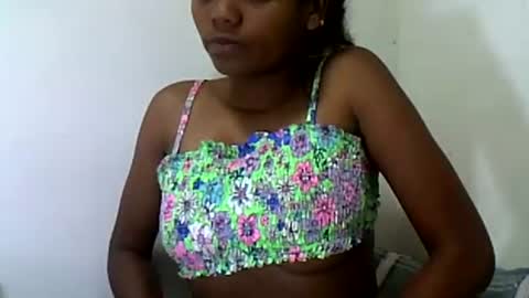 herisse01 online show from August 12, 8:27 am