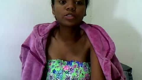 herisse01 online show from August 13, 6:27 am