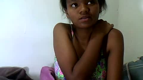 herisse01 online show from August 13, 4:54 pm