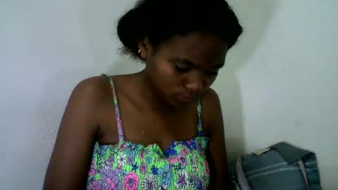 herisse01 online show from August 15, 10:52 am