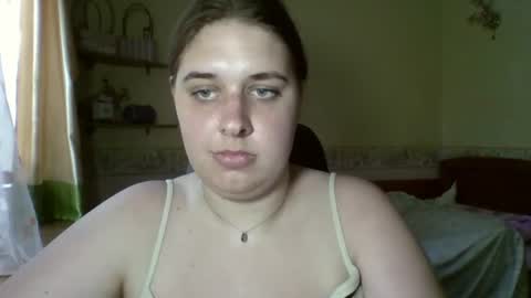 hess_luna_ online show from July 27, 10:10 am
