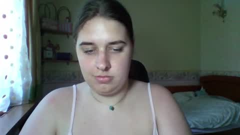 hess_luna_ online show from July 28, 10:10 am