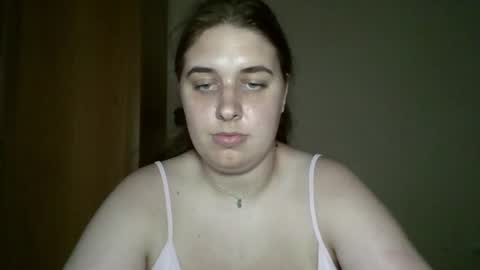 hess_luna_ online show from August 3, 12:23 pm