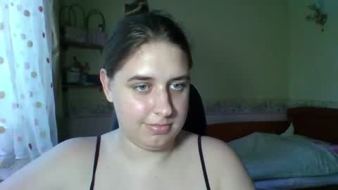 hess_luna_ online show from August 10, 11:22 am