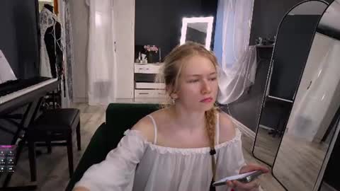 Sasha online show from August 3, 6:26 pm