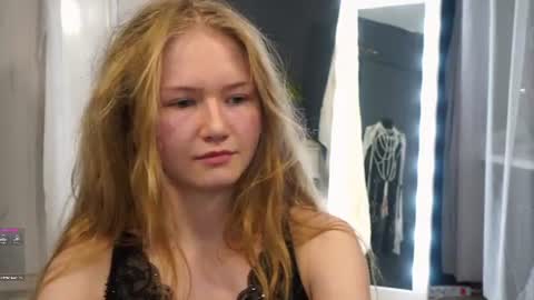 Sasha online show from August 9, 7:59 pm