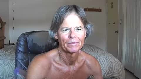 hewes1 online show from July 28, 12:33 pm
