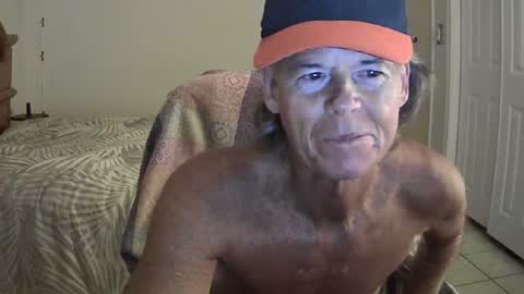 hewes1 online show from August 5, 1:25 am