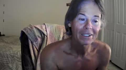 hewes1 online show from August 12, 4:37 am