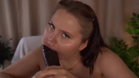 hey_lexi online show from August 12, 10:17 am