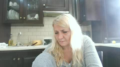 Heyheygrey online show from August 7, 2:39 pm
