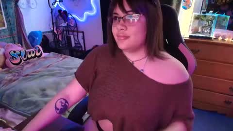 hhighsea online show from May 12, 5:57 pm