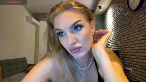 Hi lina online show from August 2, 3:35 am