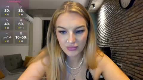 Hi lina online show from August 11, 7:54 am