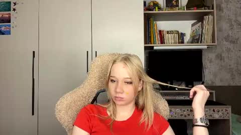 Emma online show from August 5, 11:41 am