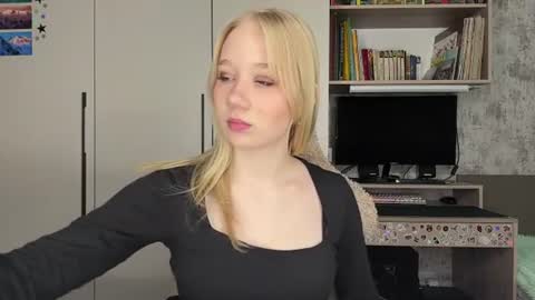 Emma online show from August 6, 8:02 am