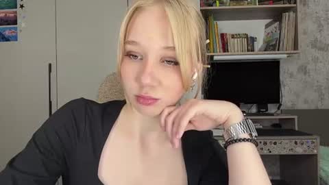 Emma online show from August 6, 10:14 am