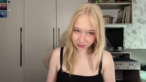 Emma online show from August 7, 11:54 am