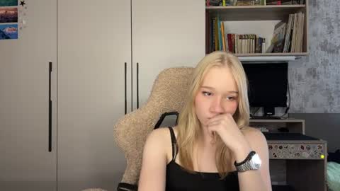 Emma online show from August 7, 1:00 pm
