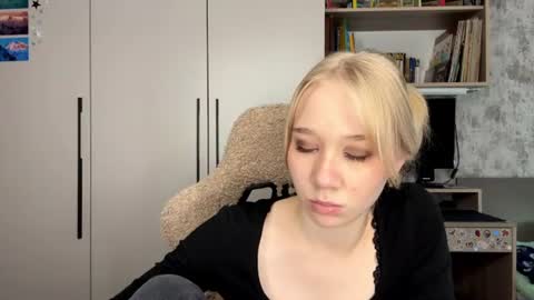 Emma online show from August 8, 11:43 am
