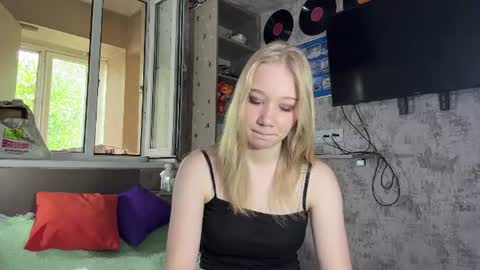 Emma online show from August 10, 9:22 am