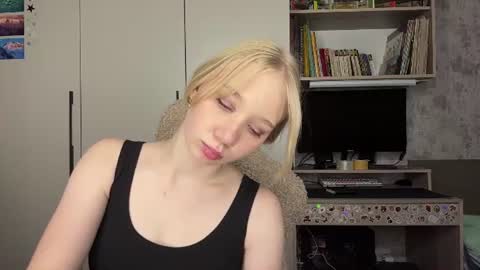 Emma online show from August 11, 10:39 am
