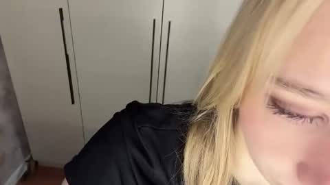 Emma online show from August 12, 9:11 am