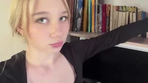 Emma online show from August 12, 11:23 am