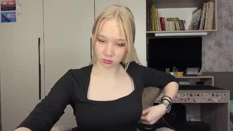 Emma online show from August 12, 1:35 pm