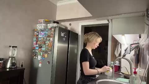 Emma online show from August 13, 10:29 am
