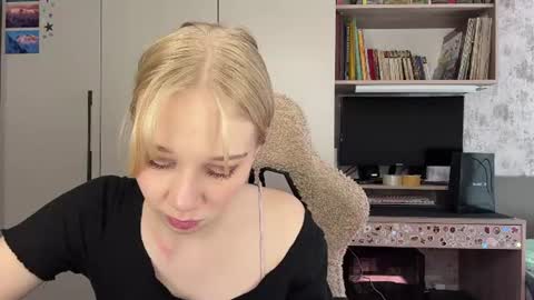 Emma online show from August 13, 11:35 am