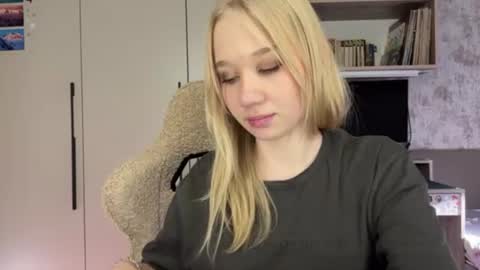 Emma online show from August 18, 12:00 pm
