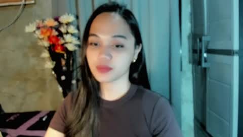 hilarymolly online show from August 10, 7:48 pm