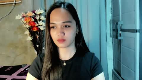 hilarymolly online show from August 12, 9:17 pm