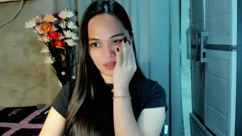 hilarymolly online show from August 12, 10:23 pm