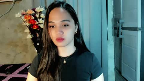 hilarymolly online show from August 13, 7:28 pm