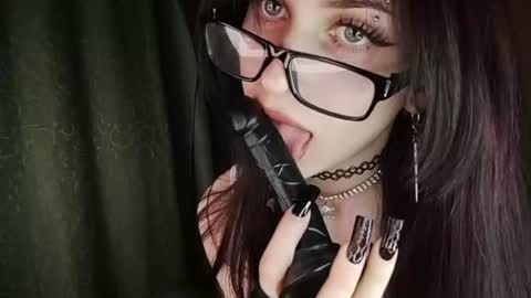 hilijas online show from August 12, 8:33 pm