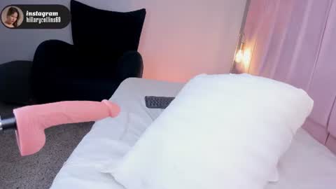 hillarycollins online show from August 14, 2:59 am
