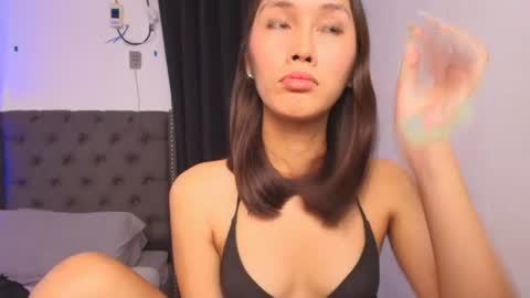 yuricah online show from July 23, 8:16 am