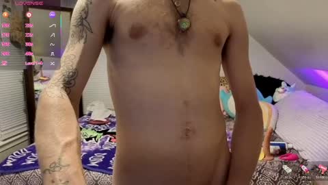hippie_luver online show from May 27, 2:35 am