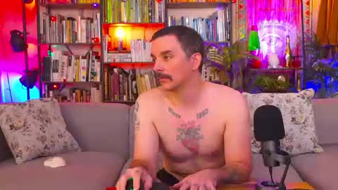 HipsterTrash Clark one half of Task Manager online show from July 25, 10:08 am