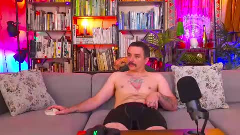 HipsterTrash Clark one half of Task Manager online show from July 25, 11:14 am
