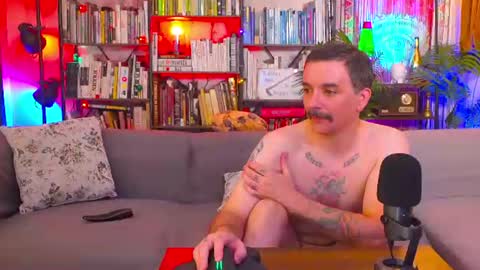 HipsterTrash Clark one half of Task Manager online show from August 10, 7:43 am