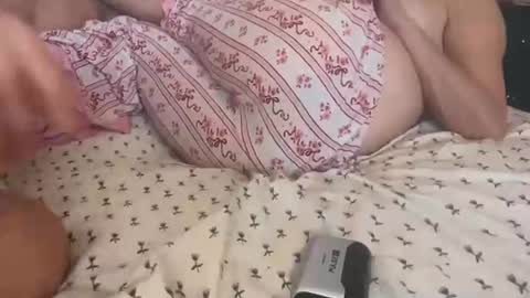 hishersof online show from August 18, 2:06 am