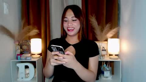 hoelymarie online show from July 28, 2:12 pm
